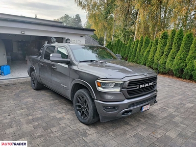 Dodge Ram 5.7 benzyna + LPG 401 KM 2021r. (mikołów)