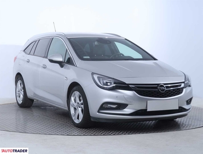 Opel Astra 1.6 134 KM 2017r. (Piaseczno)