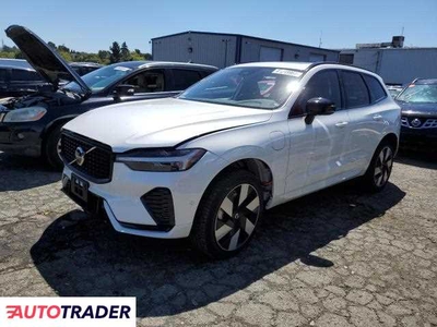 Volvo XC60 2.0 hybrydowy 2024r. (VALLEJO)