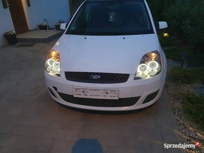 Ford fiesta mk6 1.4 80koni z Niemiec