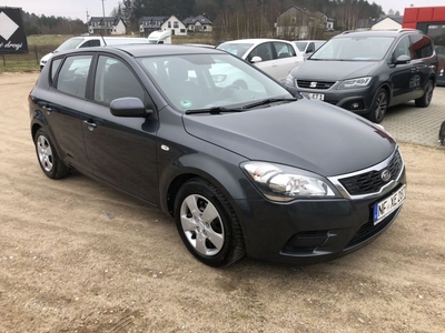 KIA CEED 1,4 benzyna Klima Niemiec