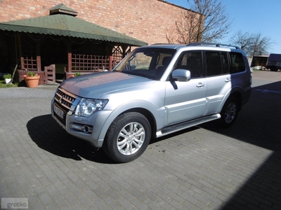 Mitsubishi Pajero IV 3.2 190KM 7 osb. Klimatronik Navi Xenon