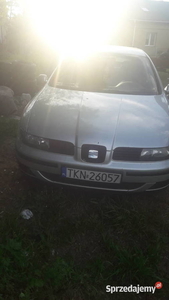 Sprzedam samochód marki seat Leon o pojemności silnika 1.600 benzyna.