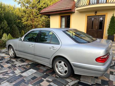 Mercedes E klasa W 210 , 2000 rok USZKODZONY