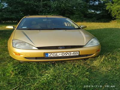 Używane Ford Focus - 3 200 PLN, 285 000 km, 2000