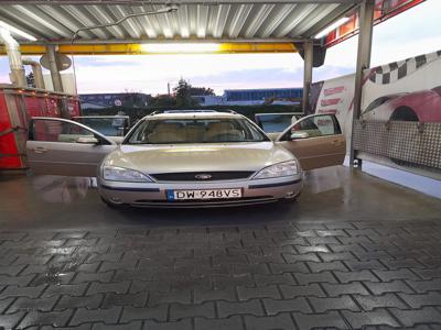 Używane Ford Mondeo - 4 200 PLN, 281 030 km, 2001