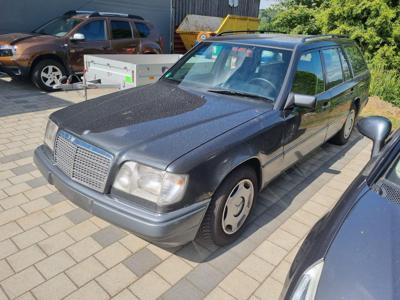 Używane Mercedes-Benz Klasa E - 18 700 PLN, 309 000 km, 1994