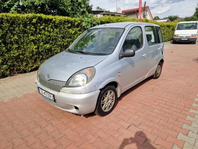 Używane Toyota Yaris Verso - 3 750 PLN, 290 208 km, 2000