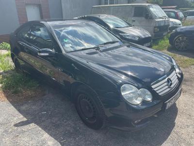 Używane Mercedes-Benz Klasa C - 12 400 PLN, 247 367 km, 2004