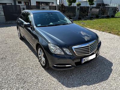 Używane Mercedes-Benz Klasa E - 40 900 PLN, 215 000 km, 2010