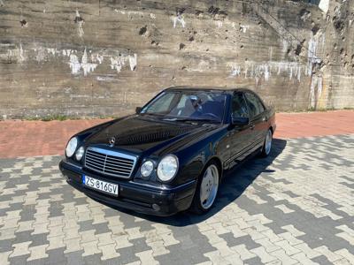 Używane Mercedes-Benz Klasa E - 45 000 PLN, 320 000 km, 1998