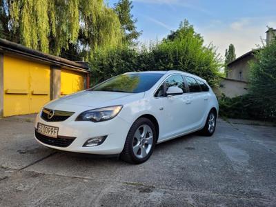 Używane Opel Astra - 21 500 PLN, 228 317 km, 2011