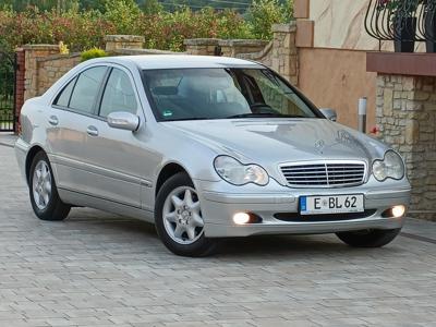 Używane Mercedes-Benz Klasa C - 17 700 PLN, 227 000 km, 2004