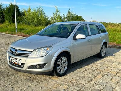 Używane Opel Astra - 14 800 PLN, 240 000 km, 2010