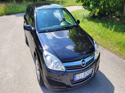 Używane Opel Astra - 17 900 PLN, 99 990 km, 2009