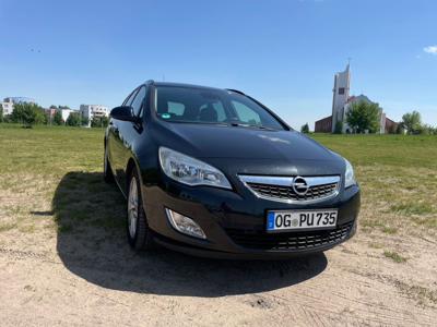 Używane Opel Astra - 23 900 PLN, 163 700 km, 2012