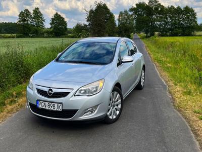 Używane Opel Astra - 23 900 PLN, 233 000 km, 2011