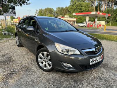 Używane Opel Astra - 23 999 PLN, 157 000 km, 2011