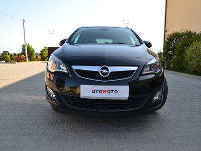 Używane Opel Astra - 25 900 PLN, 212 000 km, 2011