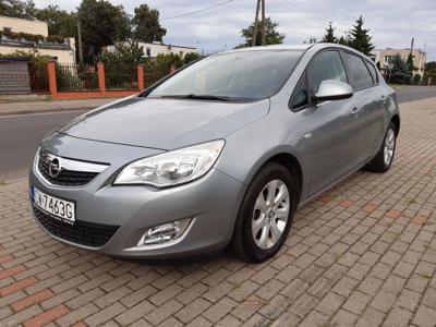 Używane Opel Astra - 27 900 PLN, 147 101 km, 2011