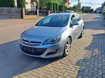 Używane Opel Astra - 28 500 PLN, 288 400 km, 2013