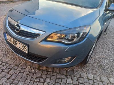 Używane Opel Astra - 29 999 PLN, 150 000 km, 2011