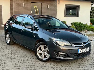 Używane Opel Astra - 30 900 PLN, 199 000 km, 2013