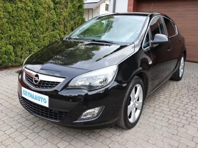 Używane Opel Astra - 32 900 PLN, 173 675 km, 2011