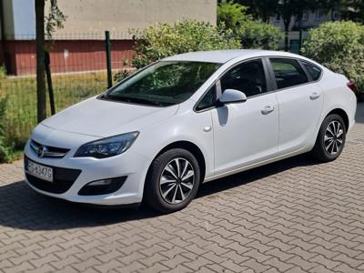 Używane Opel Astra - 33 100 PLN, 250 000 km, 2017