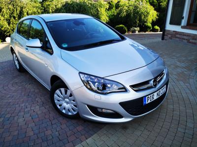 Używane Opel Astra - 34 900 PLN, 111 000 km, 2014