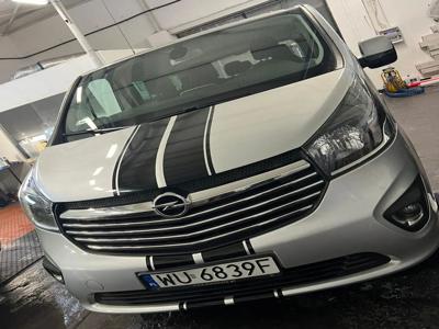 Używane Opel Vivaro - 70 110 PLN, 245 000 km, 2017