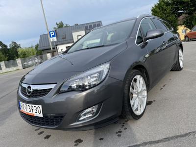 Używane Opel Astra - 22 500 PLN, 234 880 km, 2012