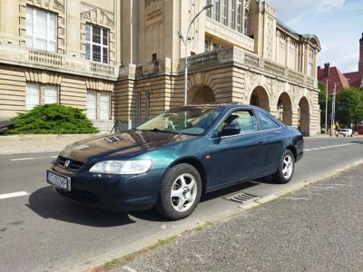 Używane Honda Accord - 9 000 PLN, 279 277 km, 1999