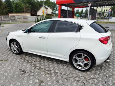 Używane Alfa Romeo Giulietta - 31 800 PLN, 207 800 km, 2010