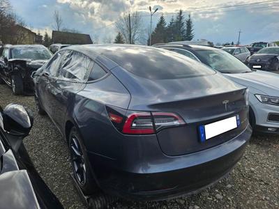 Używane Tesla Model 3 - 99 900 PLN, 33 333 km, 2021