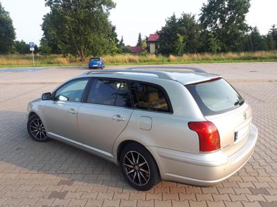 Używane Toyota Avensis - 16 800 PLN, 212 000 km, 2006