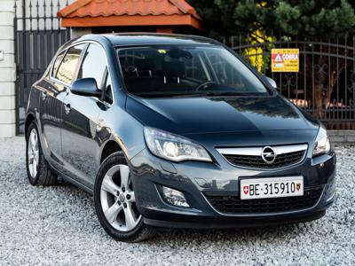 Używane Opel Astra - 31 900 PLN, 178 000 km, 2010