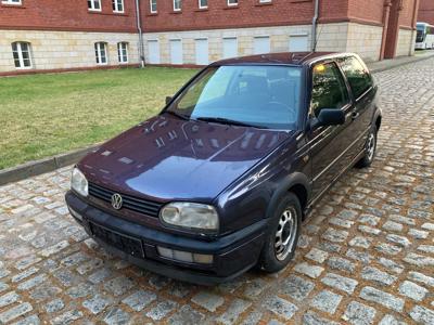 Używane Volkswagen Golf - 4 900 PLN, 142 250 km, 1995