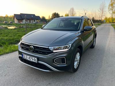 Używane Volkswagen T-Roc - 118 900 PLN, 3 000 km, 2022