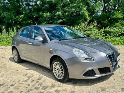 Alfa Romeo Giulietta Nuova II Hatchback 5d 1.4 TB 16v 120KM 2011