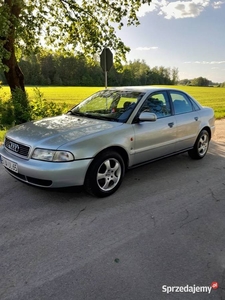 Audi a4b5 1.6 benzyna