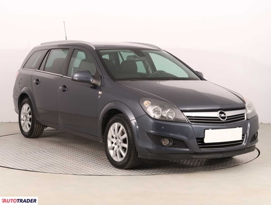 Opel Astra 1.6 113 KM 2010r. (Piaseczno)