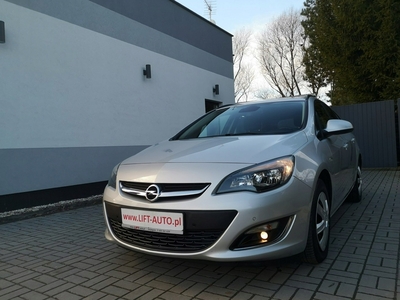 Opel Astra J 2013