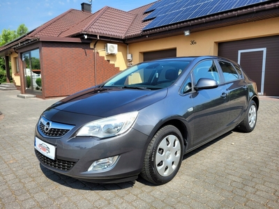 Opel Astra J Hatchback 5d 1.4 Turbo ECOTEC 140KM 2012