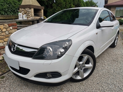 Opel Astra J Hatchback 5d 1.7 CDTI ECOTEC 110KM 2009