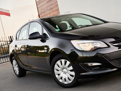 Opel Astra J Hatchback 5d Facelifting 1.6 Twinport ECOTEC 115KM 2015