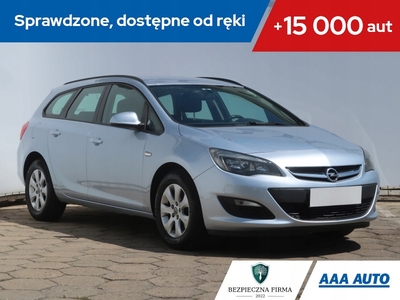 Opel Astra J Sports Tourer Facelifting 1.6 CDTI ecoFLEX 110KM 2015