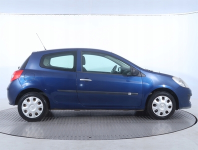 Renault Clio III Hatchback 5d 1.2 i 16V 75KM 2007