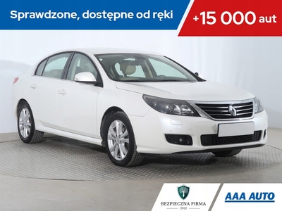 Renault Latitude 2.0 16v E85 140KM 2011