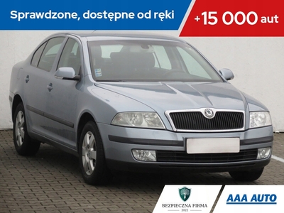 Skoda Octavia II Hatchback Facelifting 1.6 TDI CR DPF 105KM 2010